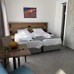 Ellenapa Apts & Apartament *