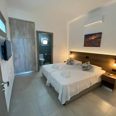 Apartmán Ellenapa Apts &