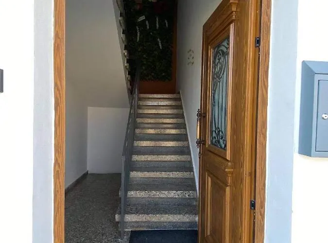 Ellenapa Apts & * Ajía Nápa