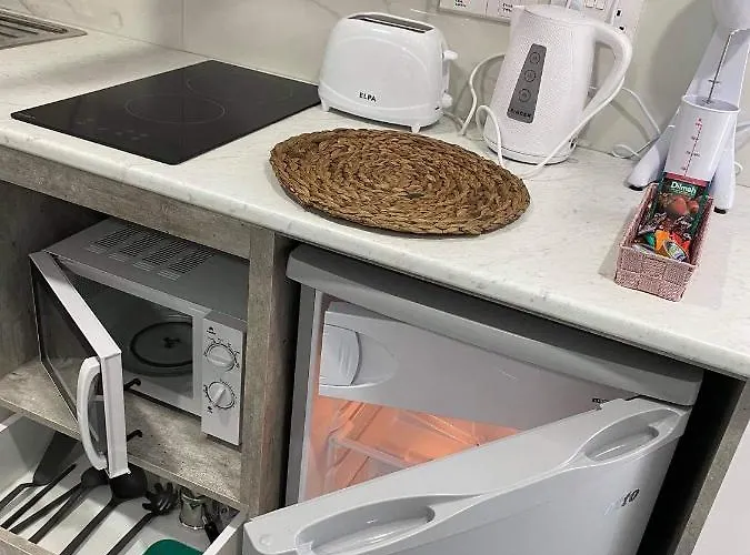 Apartman Ellenapa Apts &