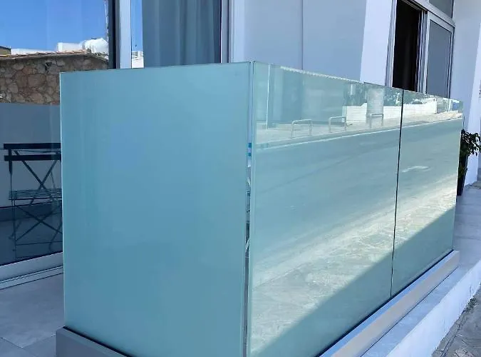 Apartman Ellenapa Apts &