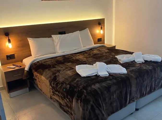 Ellenapa Apts & * Ajía Nápa