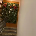 Ellenapa Apts &