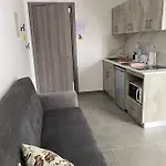 Ellenapa Apts & *
