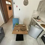 Ellenapa Apts & *