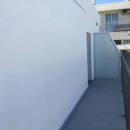 Appartamento Ellenapa Apts &