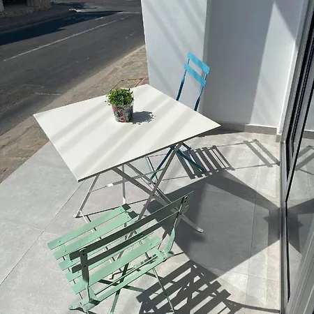 Appartamento Ellenapa Apts &