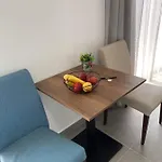 Ellenapa Apts & Apartman *