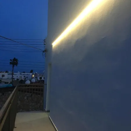 Apartamento Ellenapa Apts & *