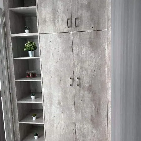 Διαμέρισμα Ellenapa Apts & *