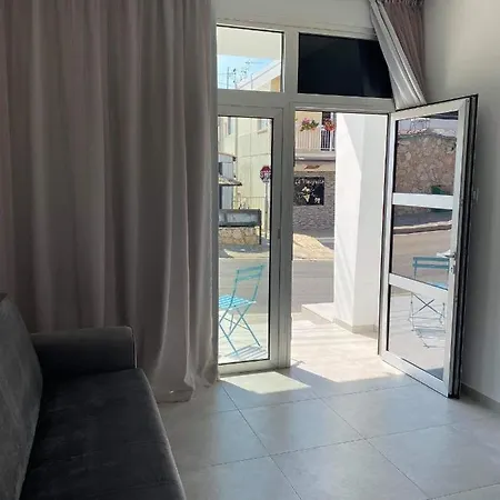 Apartamento Ellenapa Apts &