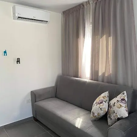 Ellenapa Apts & Lejlighed *
