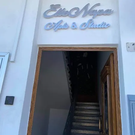 Ellenapa Apts & *