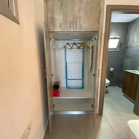 Ellenapa Apts & Apartamento Agia Napa