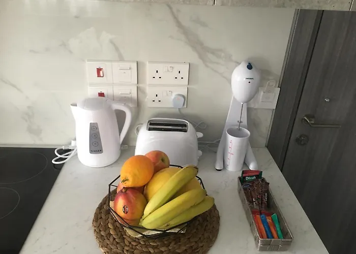 Ellenapa Apts & Apartman *