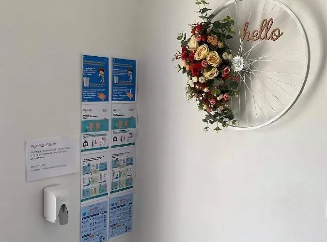 Ellenapa Apts & Apartman *