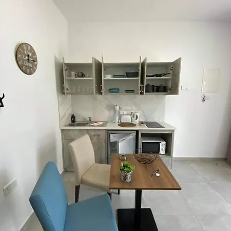 Ellenapa Apts & * Agia Napa